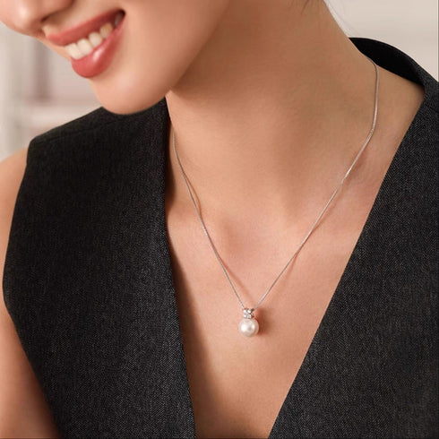 Elegant 10-11mm Freshwater Pearl Zirconia Leaf Necklace - Perfect for Everyday Wear
